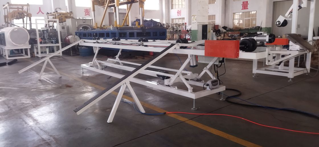 63mm Min Pijpdiameter Dubbelwandige Golfpijp Extrusielijn met HV>940 Cilinderhardheid en PLC Besturingssysteem