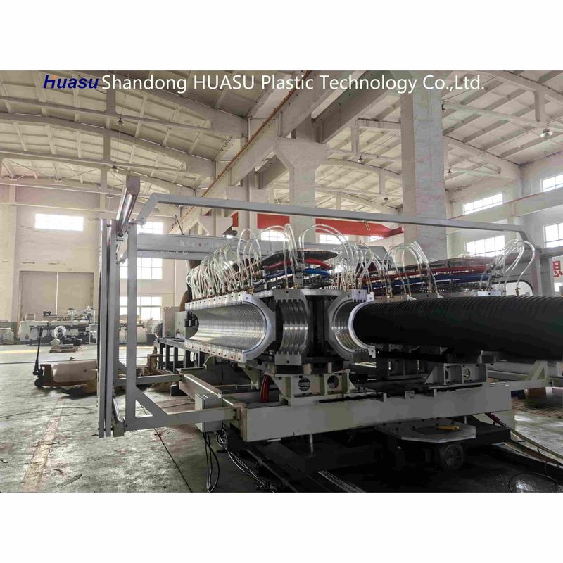 Hoge Output 500-2000Kg/H Gegolfde Pijpmachine met 32-1600mm Pijpdiameter en Siemens PLC Technologie