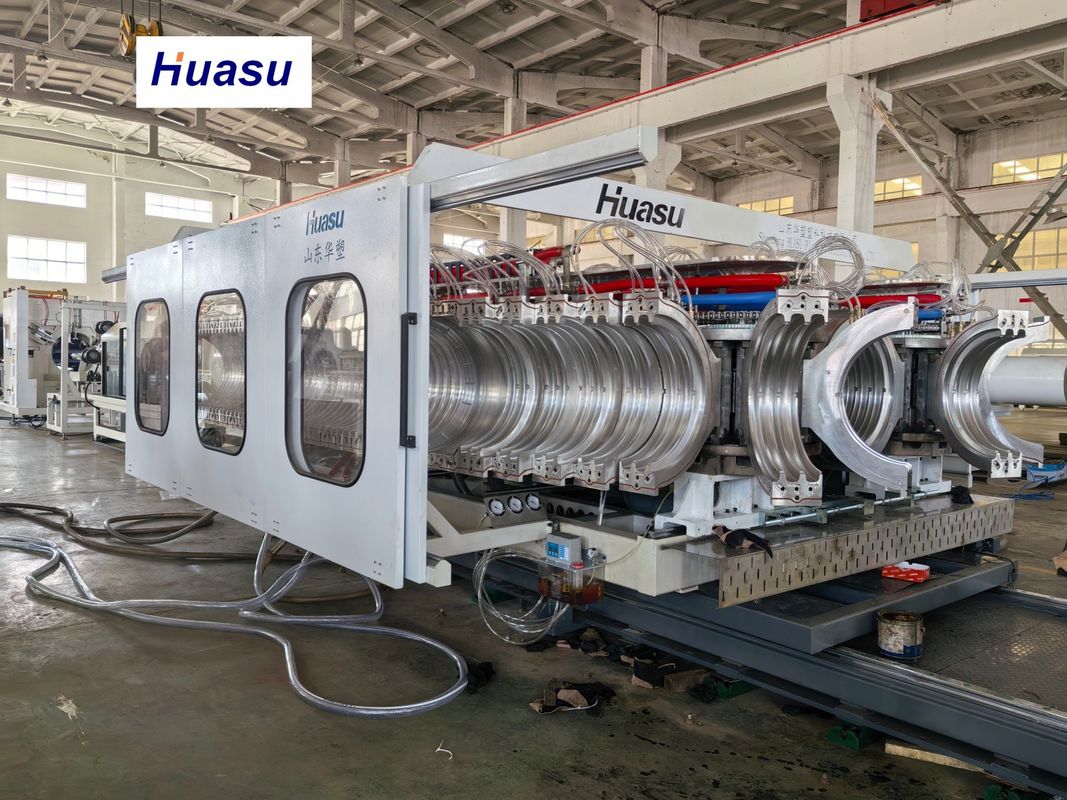 Automatische PVC golfpijp productielijn met 32-1600mm pijpdiameter, 60-2000kg/u capaciteit en Siemens PLC-systeem