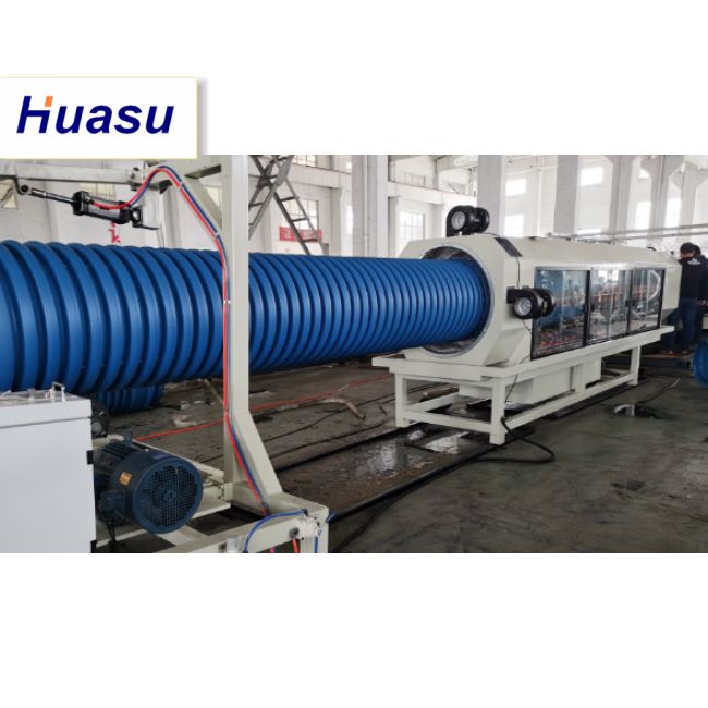 DWC Pipe Extrusion Line met een snijdiameter van 32-1600 mm met Siemens PLC-technologie en online belling voor PVC PE MPP PA HDPE gegolfde buizen