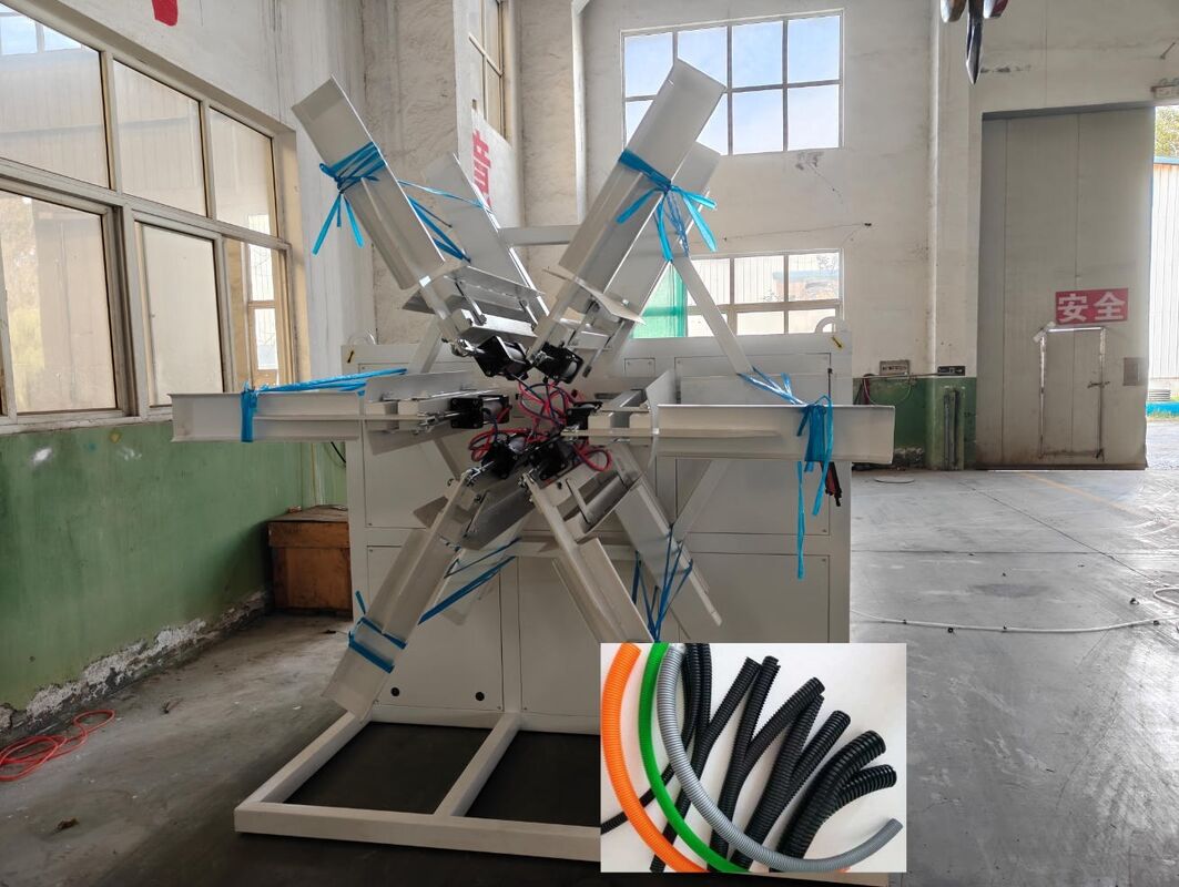 Dubbelwandige golfpijp extrusielijn met Siemens Beide AC Motor 48 Vorm Aantal en 33:1 Schroefverhouding