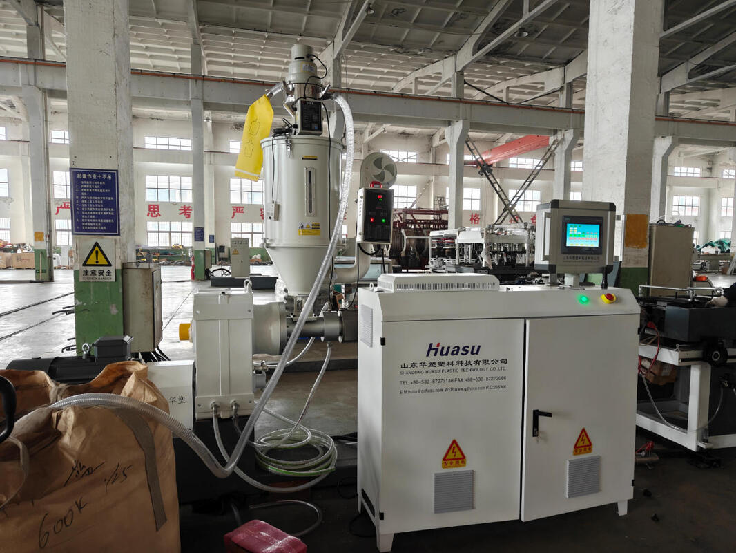 Eenwandige golfdraadbuis-extrusielijn met PLC-besturingssysteem en elektrische componenten van Schneider/Siemens met nitridiepte van 0,4 tot 0,7 mm