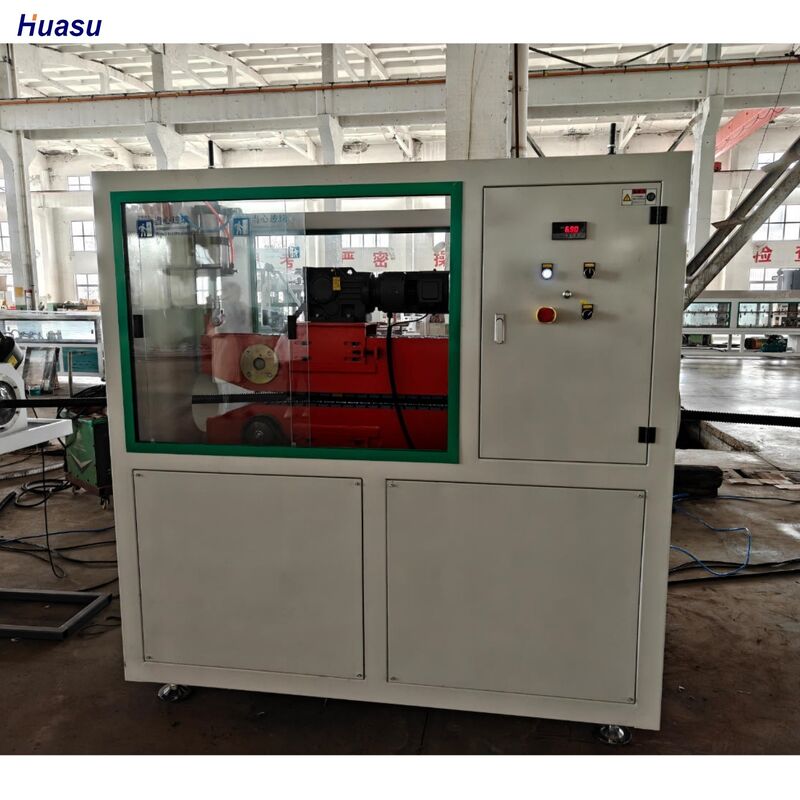 Enkelwandige golfpijpextrusielijn met een maximale pijpmaat van 110 mm, waterkoelsysteem en Siemens-motor voor snelle productie