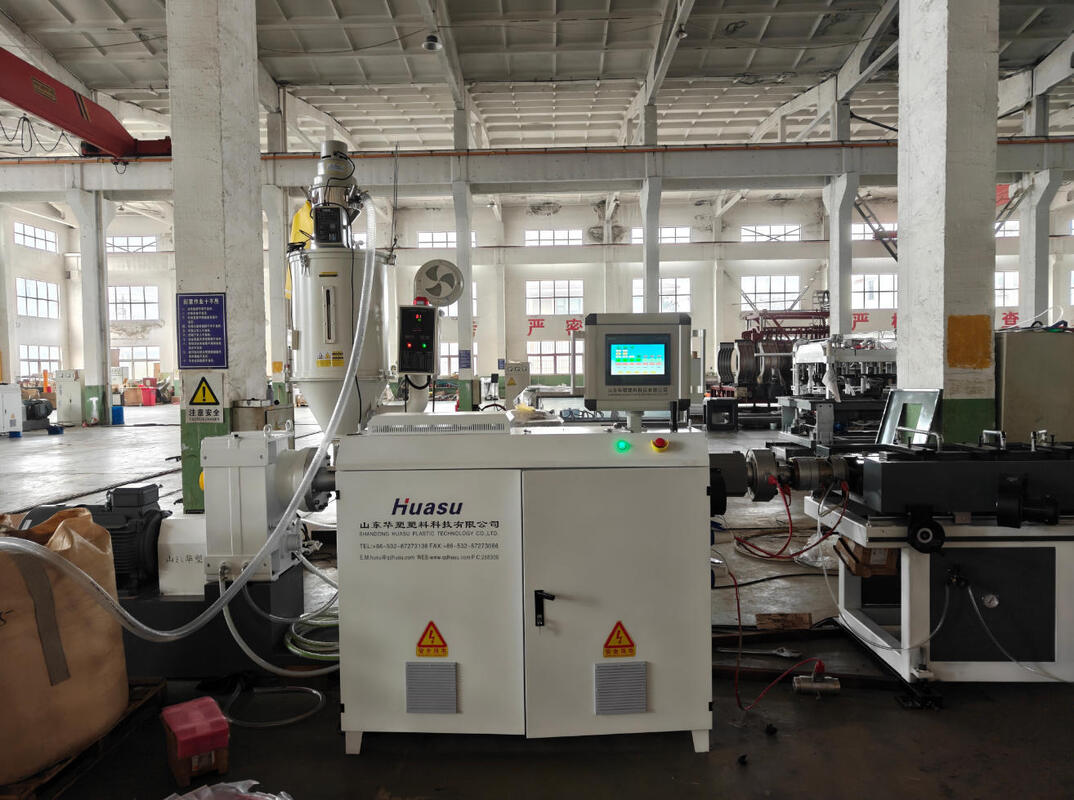 Volledig automatische extruderingslijn voor golvende buizen met een maximale buisgrootte van 110 mm voor stabiele en hoge snelheid