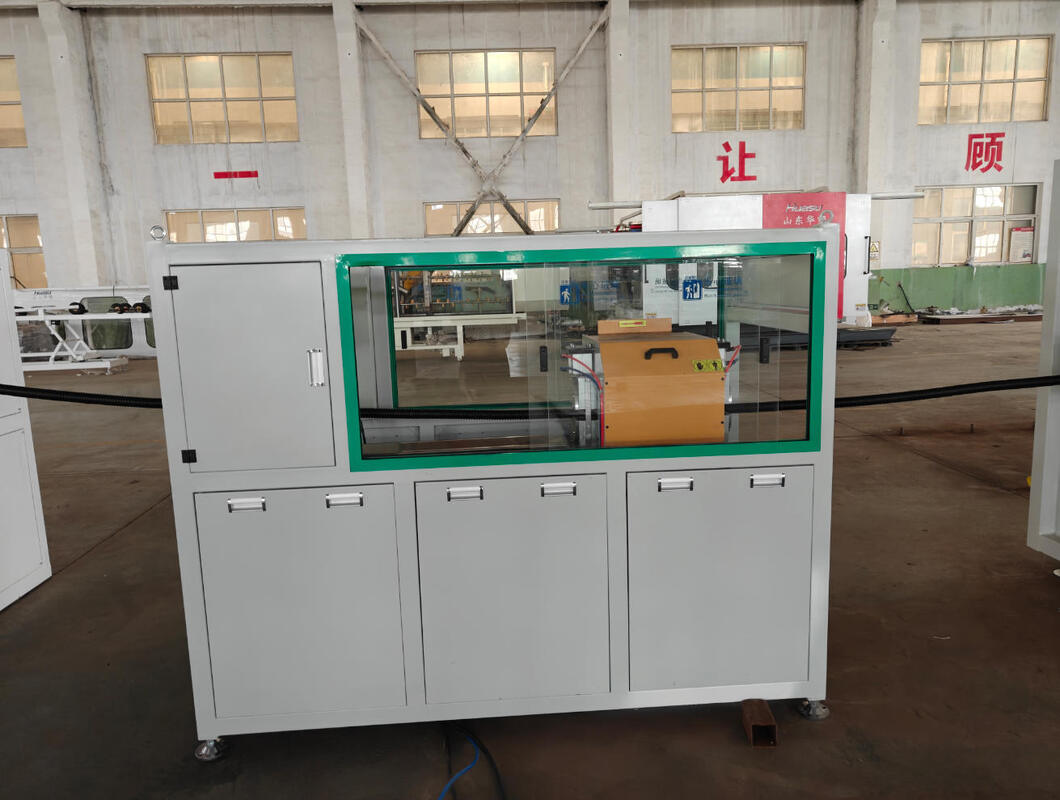 Volledig automatische extruderingslijn voor golvende buizen met een maximale buisgrootte van 110 mm voor stabiele en hoge snelheid