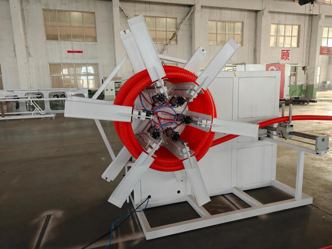 Eénwandse extruderingslijn voor golfdraadbuizen met een capaciteit van 400-1000 en een buisdiameter van 16 mm-1600 mm voor de productie van automatische golfdraadbuizen