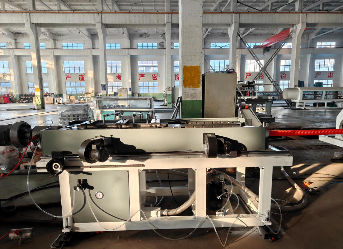 Siemens Elektrische Onderdelen Dubbelwandige Golfpijp Extrusielijn met Absoluut Hoge Output en Enkele Schroef Ontwerp