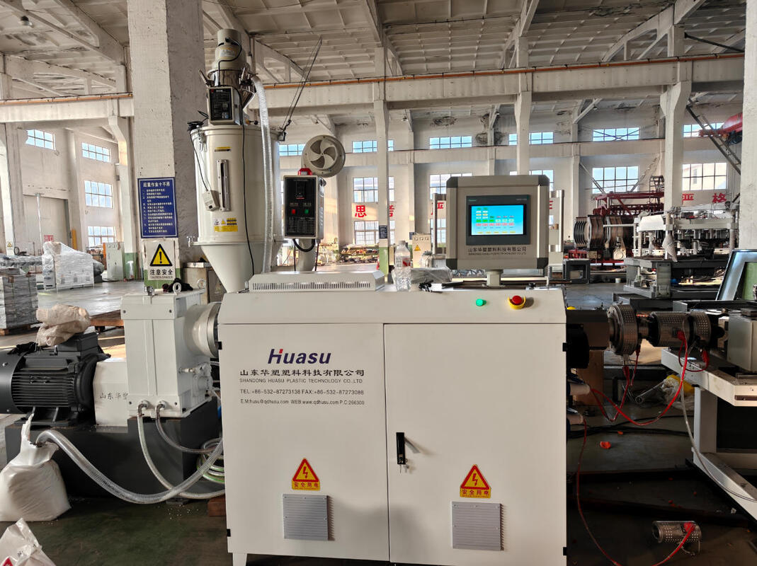 High Output Double Wall Corrugated Pipe Extrusion Line met Siemens elektrische onderdelen en drukwaterkoeling voor PP PE PVC