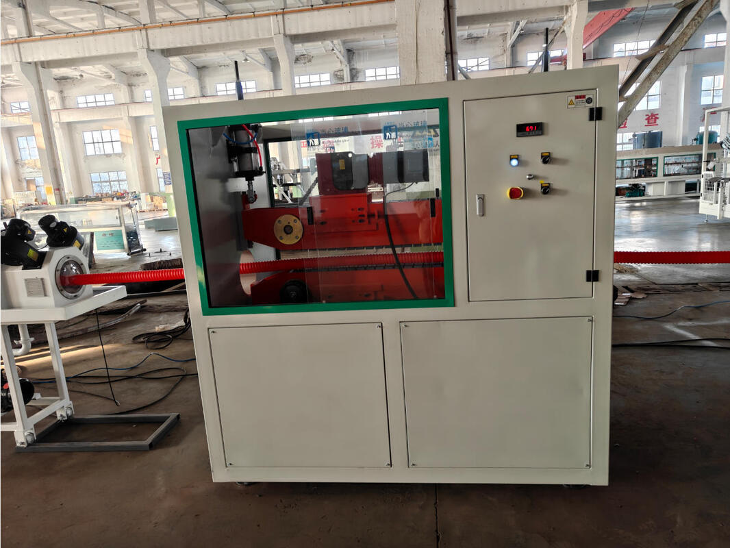 Siemens Main Motor Single Wall Corrugated Pipe Extrusion Line met PLC-besturingssysteem en waterkoeling