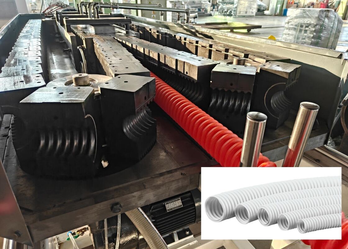HDPE Golfplaten Productielijn Apparatuur ter Ondersteuning van Diverse Plastic Pijp Extrusie Toepassingen