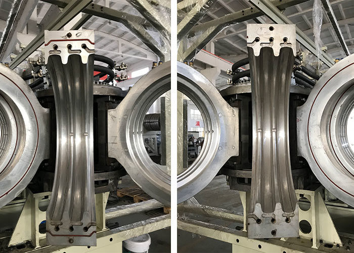 300mm HDPE de Lijn3m/Min Calbe Jacket Pipe Production Lijn van de Pijpuitdrijving