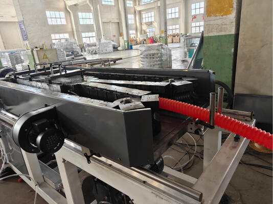 Water Cooling Single Wall Corrugated Pipe Extrusion Line with 16mm-1600mm Pipe Diameter Range and High-Accuracy